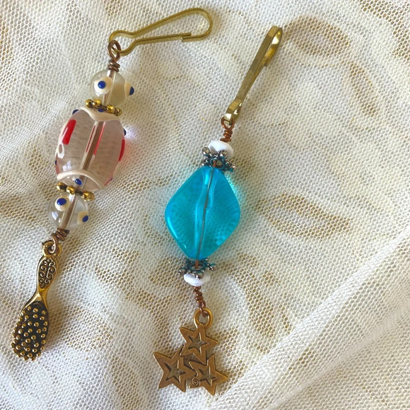 Set of TWO Antique Beaded Mobile Phone Goldtoned charms - Picture 5 of 5
